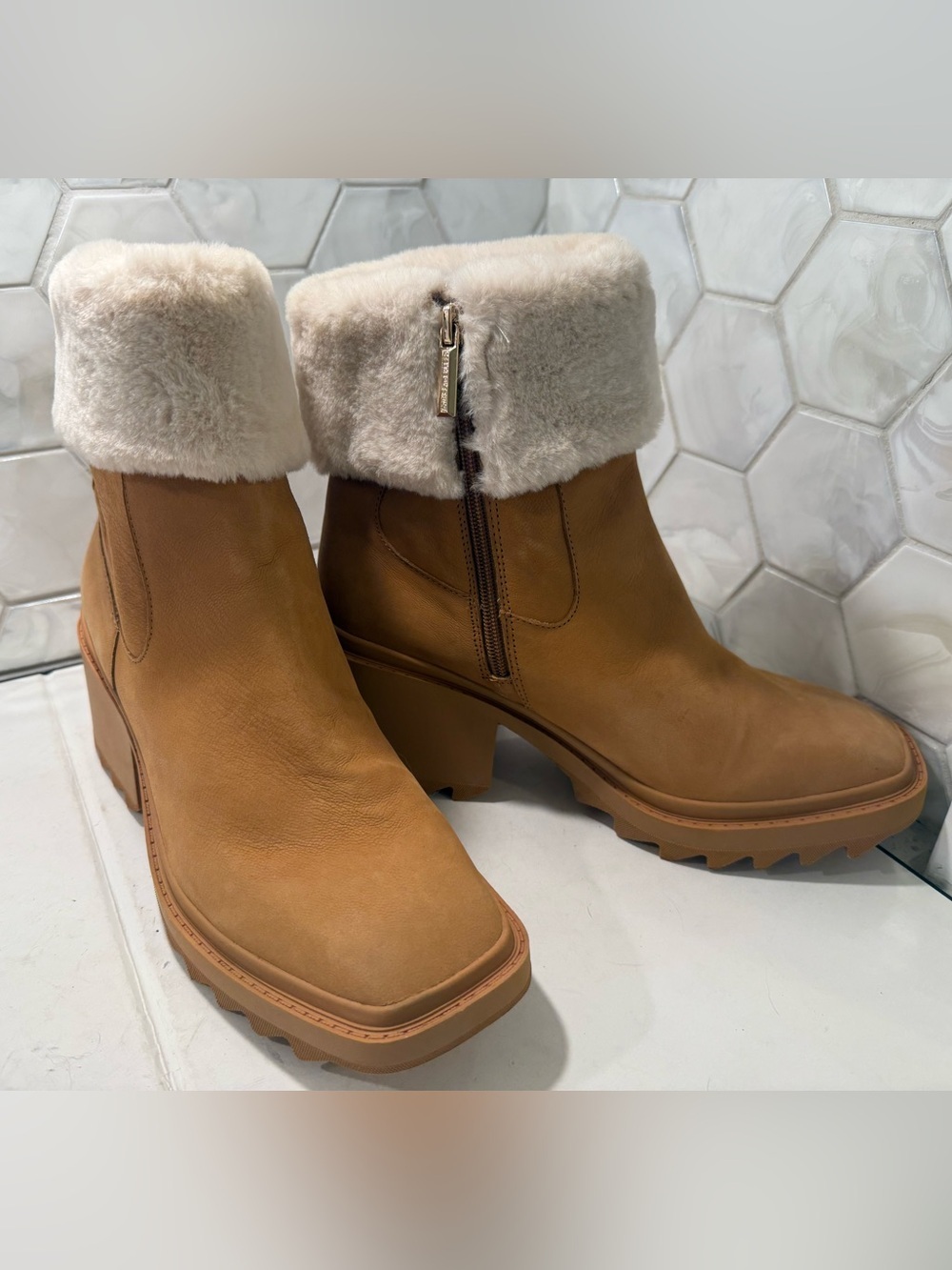 Karl Lagerfeld Paris Carey Fur Cuff Tan Suede Fashion Ankle Boots Sz 9.5